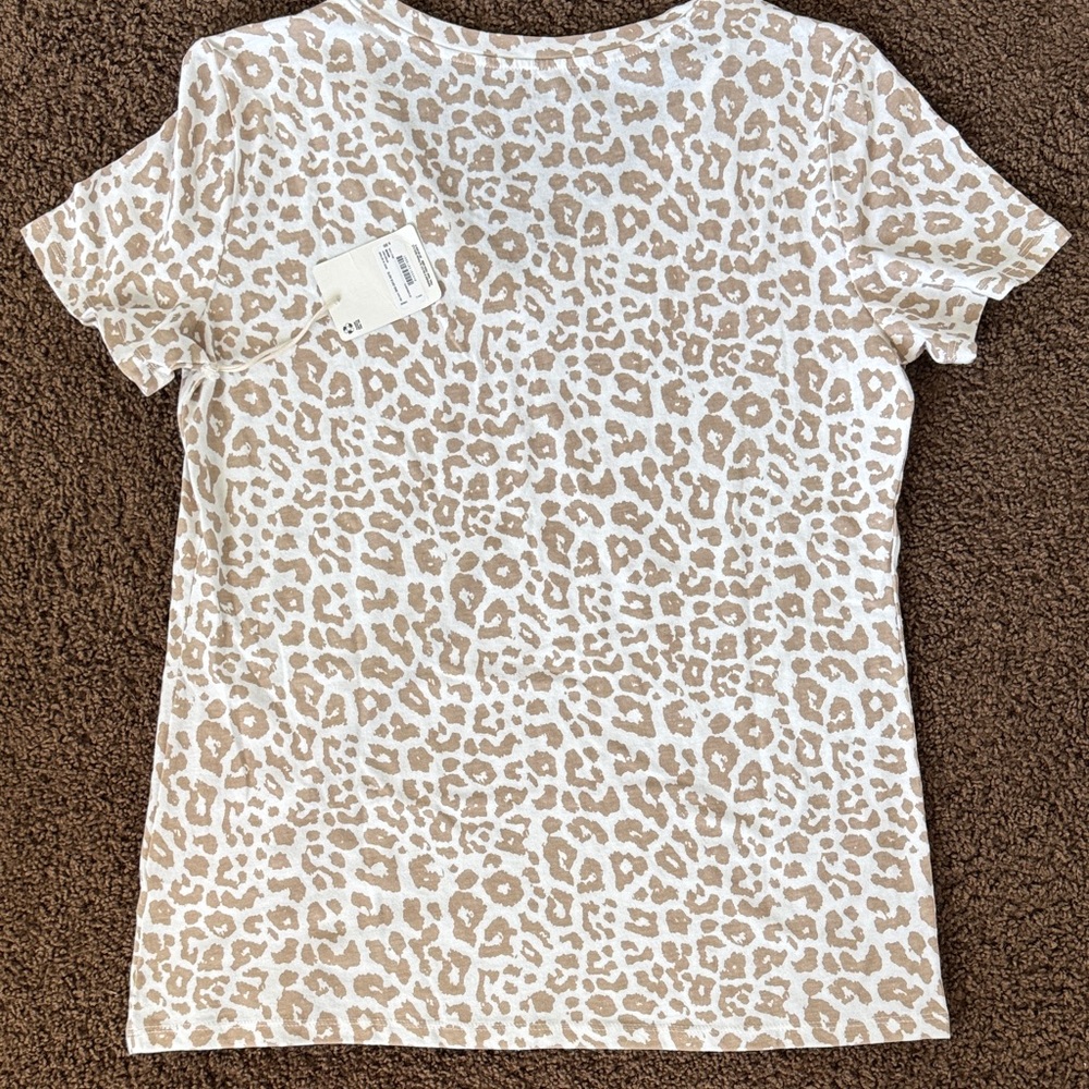 a.n.a Women's Beige Leopard Print V-Neck Tee - Picture 7 of 7